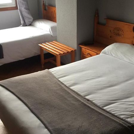 Albergue Hostal Telmo Tui Esterno foto