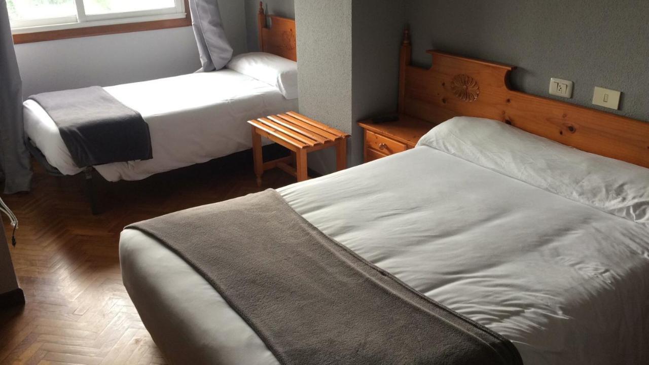 Albergue Hostal Telmo Tui Esterno foto